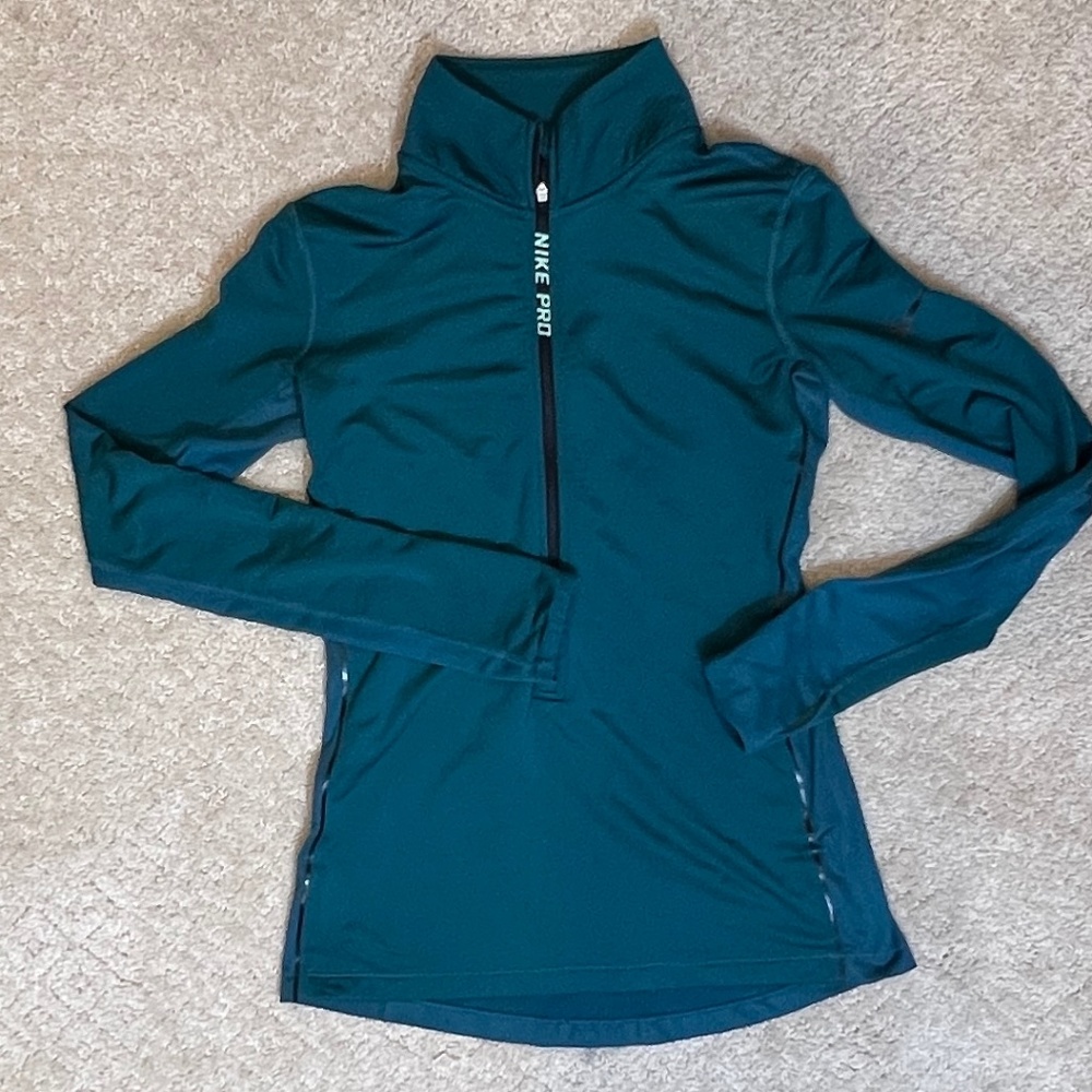 SOLD⭐️Nike Pro 3/4 Zip pull over - S - Picture 2 of 6
